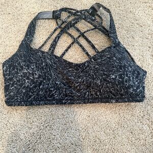Lululemon sports bra